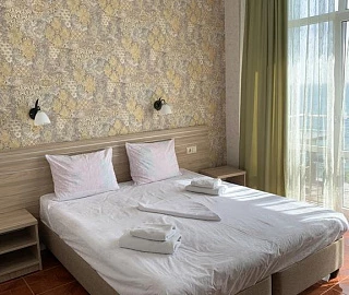 «Стандарт» 2,3-х местный с видом на море, лес (с балконом). Отель «RIVIERA GRAND HOTEL». «Стандарт» 2,3-х местный с видом на море, лес (с балконом). Отель «RIVIERA GRAND HOTEL».