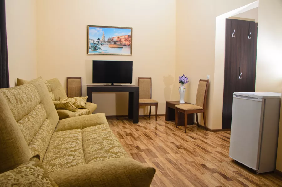 СЕМЕЙНЫЙ. Отель  "ВАП-отель". Ейск