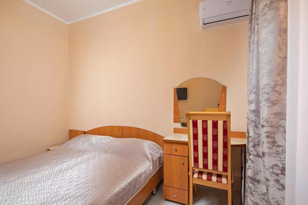 . Гостиница "Круиз". Геленджик