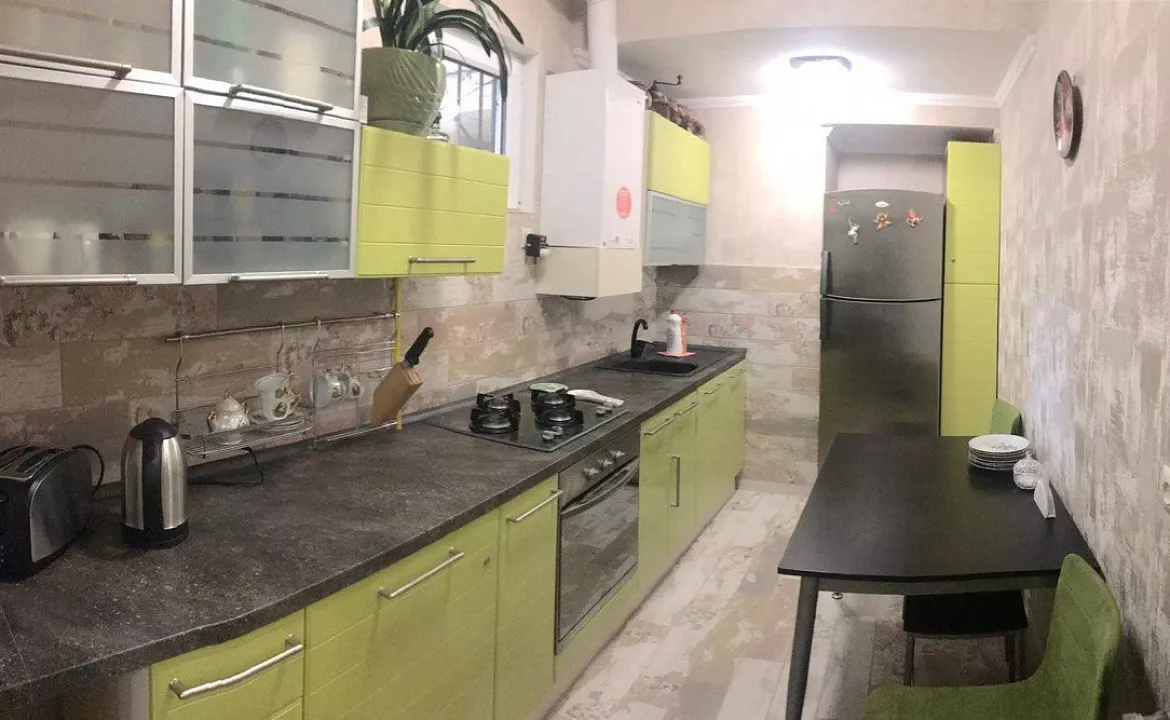 Двухкомнатные апартаменты. Квартира в многоквартирном доме Апартаменты "Кедр". Ялта Двухкомнатные апартаменты. Квартира в многоквартирном доме Апартаменты "Кедр". Ялта