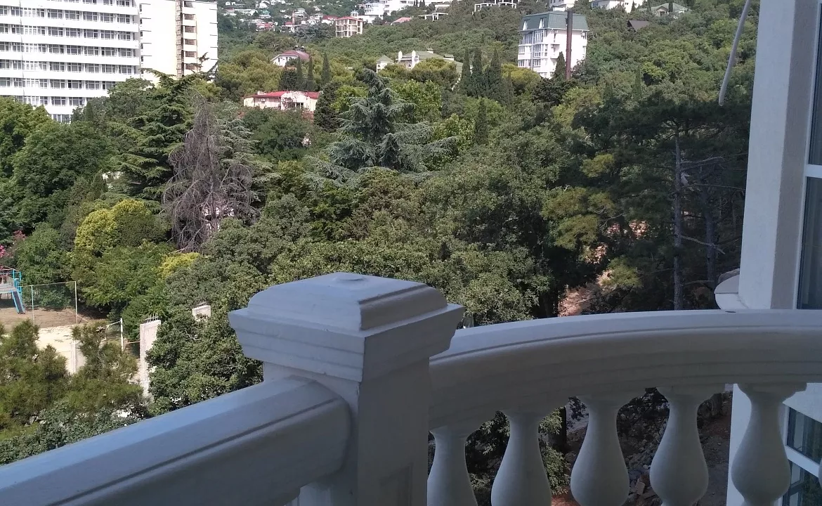 Семейный номер с кухней и видом на море и горы Ай-Петри. Отель Апарт отель "Дуэт". Ялта