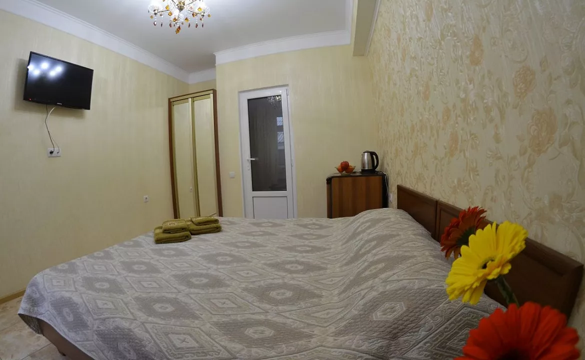 Однокомнатный двухместный . Отель Гостевой дом «У Тещи-2». Феодосия