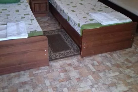 Индивидуальный деревянный домик с удобствами. База отдыха "Рапыца". Пицунда