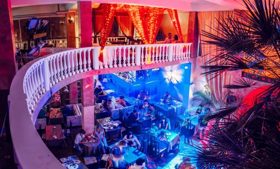 ШОУ-РЕСТОРАН  ШОУ-РЕСТОРАН