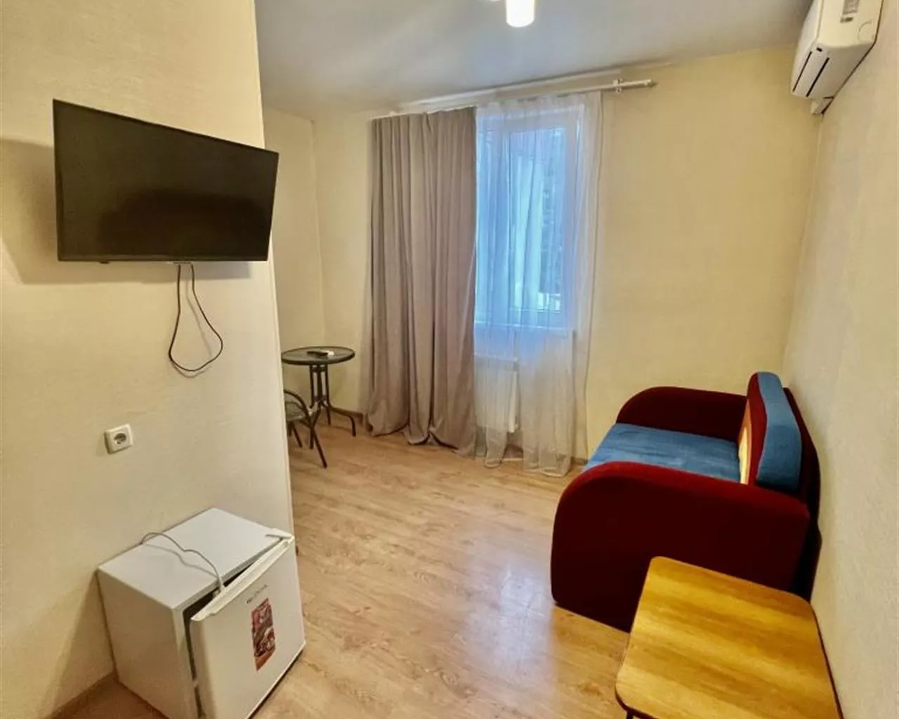 . Гостевой дом "Нэва". Адлер