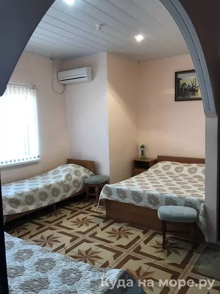 Четырехместный с удобствами. Гостевой дом Балатон. Лазаревское