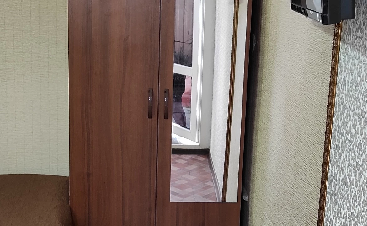 2-х местный номер с одной кроватью (Эконом). Частный сектор У Константина. Адлер