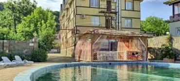 Отель "Гостеев на Ореховой"       