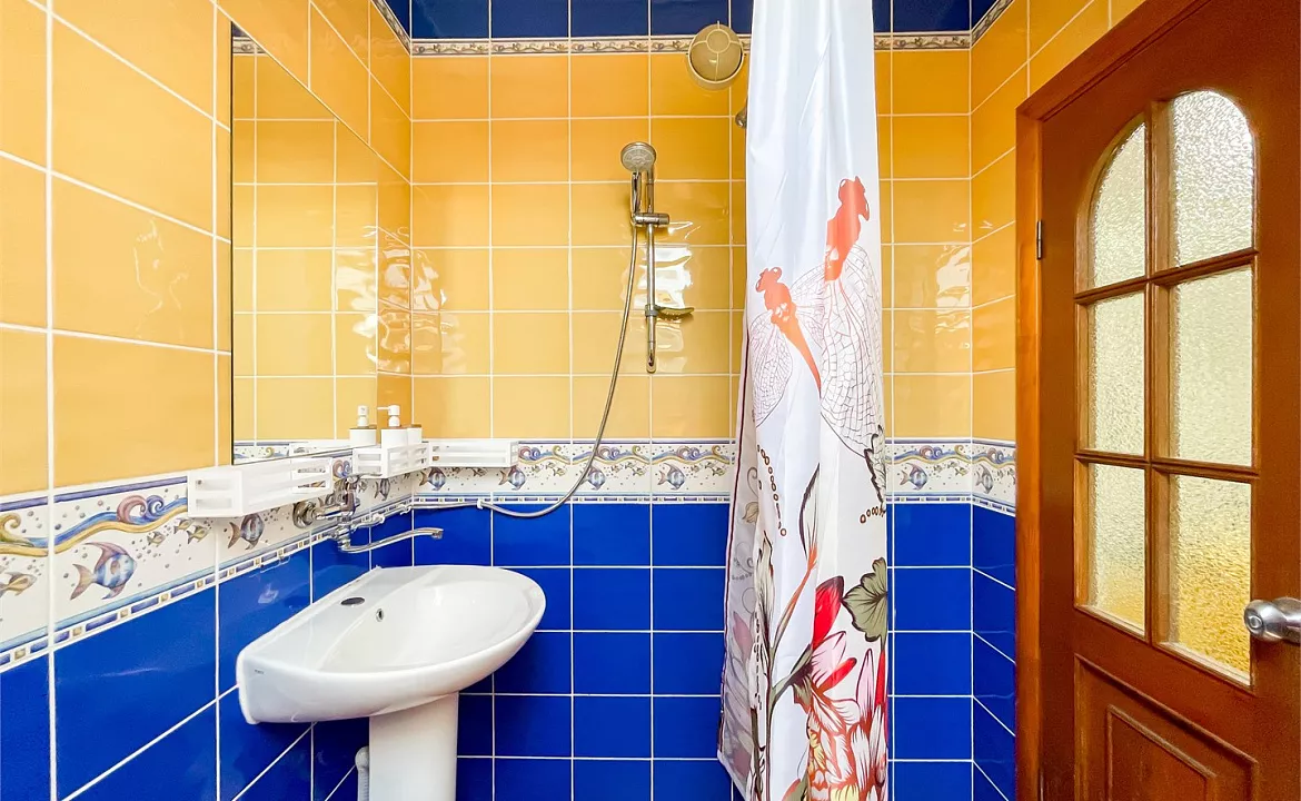 Стандарт 3-х местный на 1-ом этаже. Отель Автор. Анапа