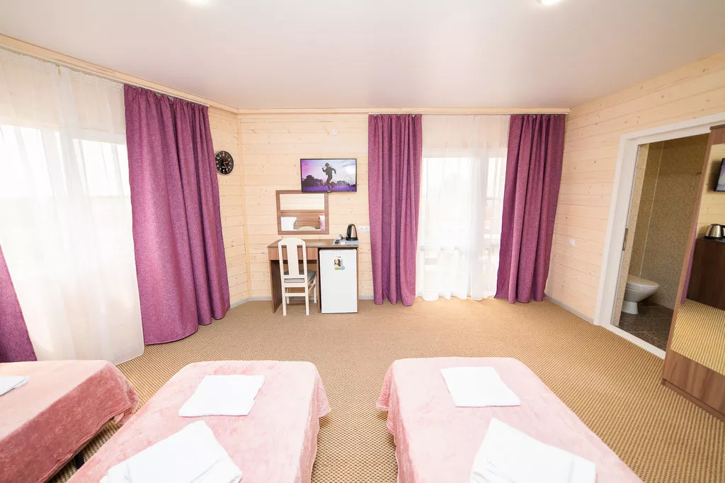 2-х комнатный 5-и местный номер. База отдыха "Чайка". Витязево 2-х комнатный 5-и местный номер. База отдыха "Чайка". Витязево