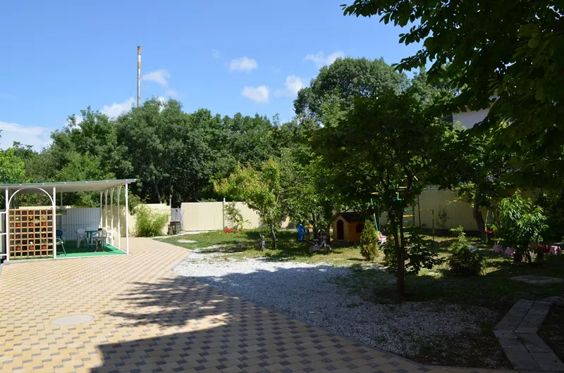 . Гостевой дом "Ярослав". Голубая бухта