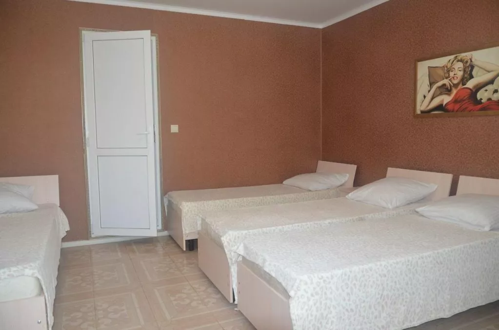 3-х местный номер Эконом. Гостевой дом «Сакура». Вардане