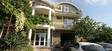 Гостиница Три дельфина