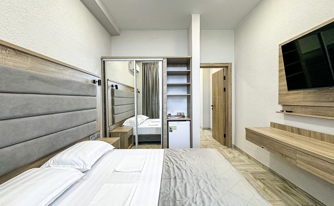 Корпус 2 Семейный Люкс с боковым видом на море. Anzhelina Family Hotel. Витязево