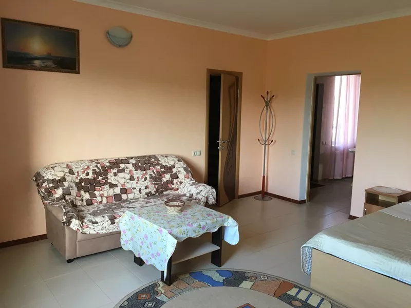 2х-комнатный. Гостевой дом "Сафари" гостевой дом . За Родину