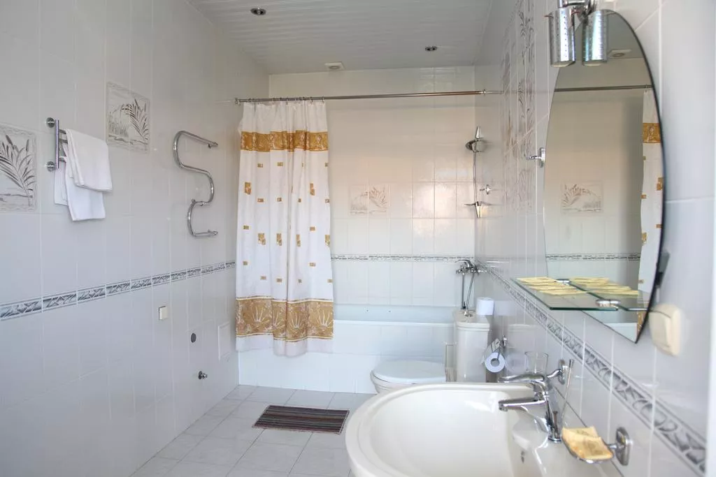 двухкомнатный номер . Гостиница Hotel RUS. Адлер