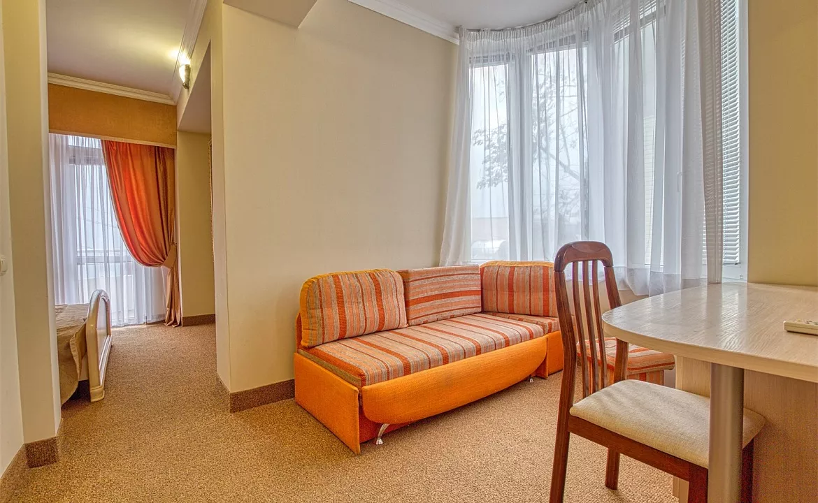 Полулюкс (вид на море). Отель «Интер». Утёс