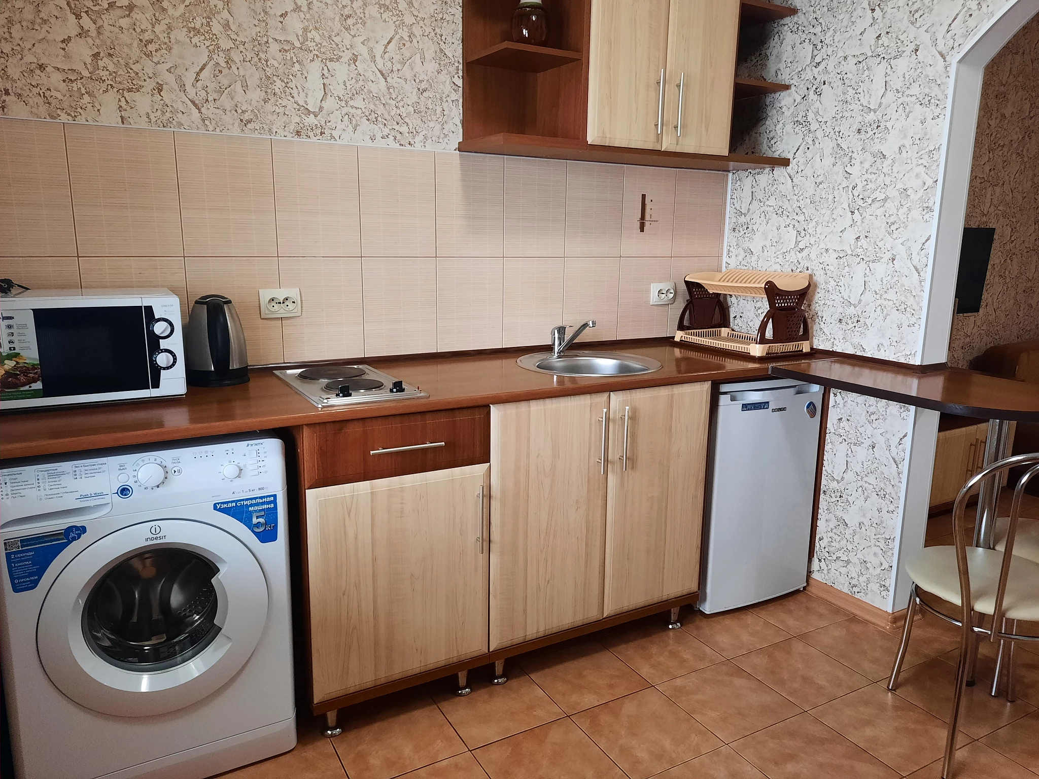 .  "Надежда". Алушта