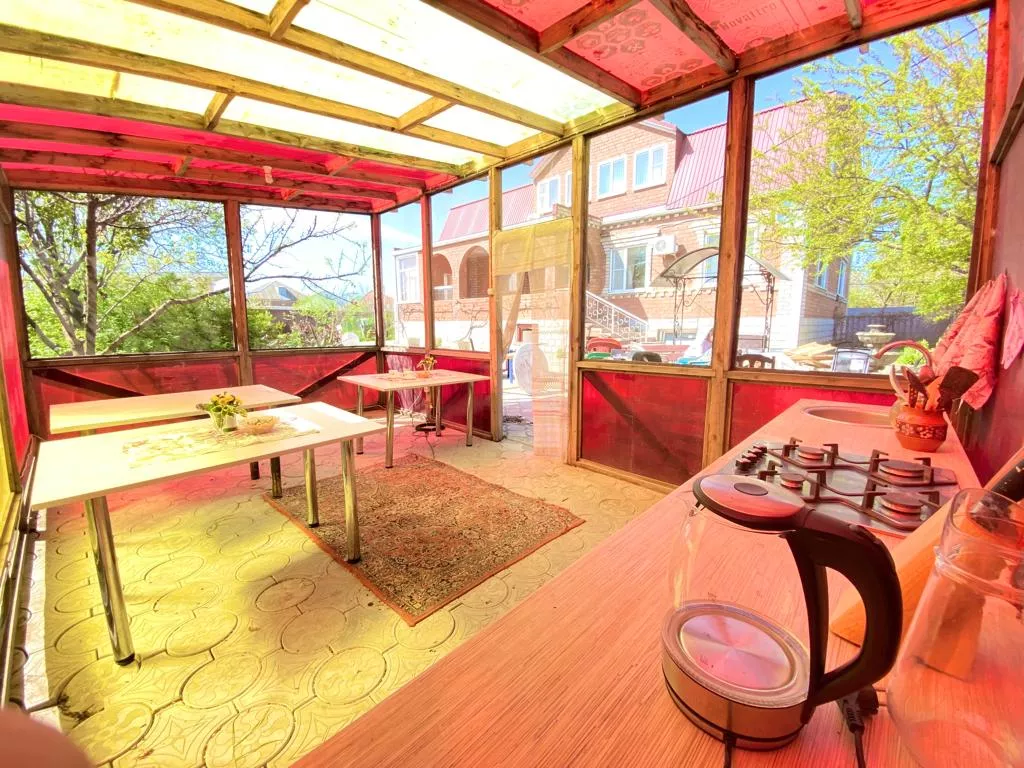 . Гостевой дом Ласточкино гнездо. Голубицкая