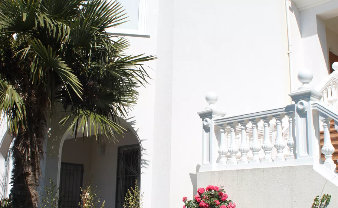 Дом для семейного отдыха. Отель Кайрос. Кореиз