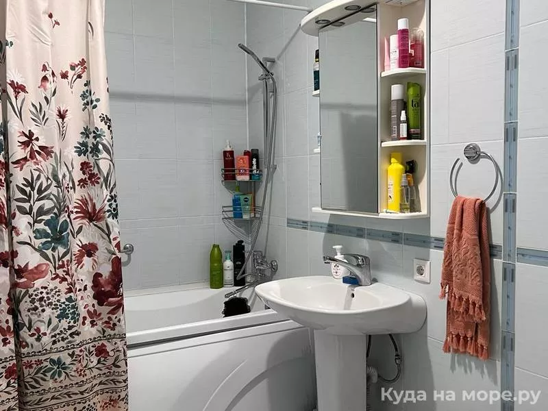  4х комнатная квартира. Квартира в многоквартирном доме Четырехкомнатная квартира в центре Геленджика. Геленджик