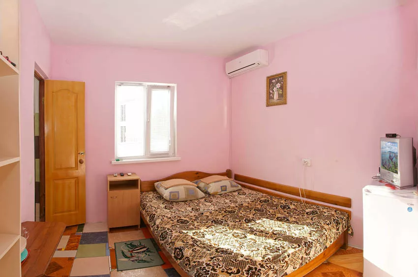 2-местный улучшенный. Гостевой дом «Белый». Саки