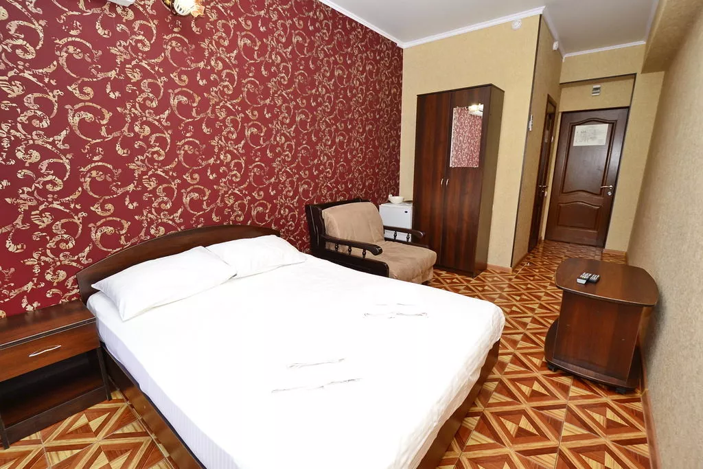 Двухместный номер с балконом. Гостевой дом «Акрополь» - Витязево. Витязево