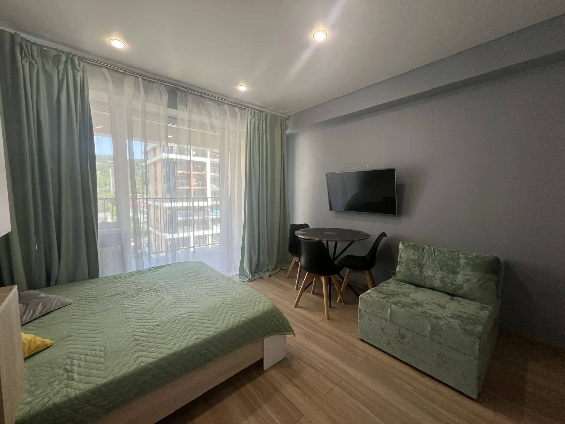 . Апартамент с видом на морее и горы. Дагомыс