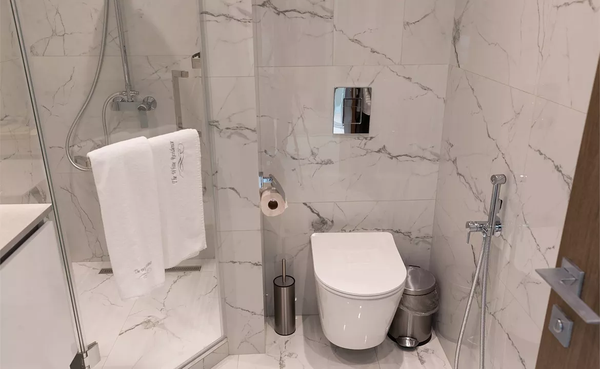 Улучшенная студия делюкс. Гостиница "The White Residence". Сочи