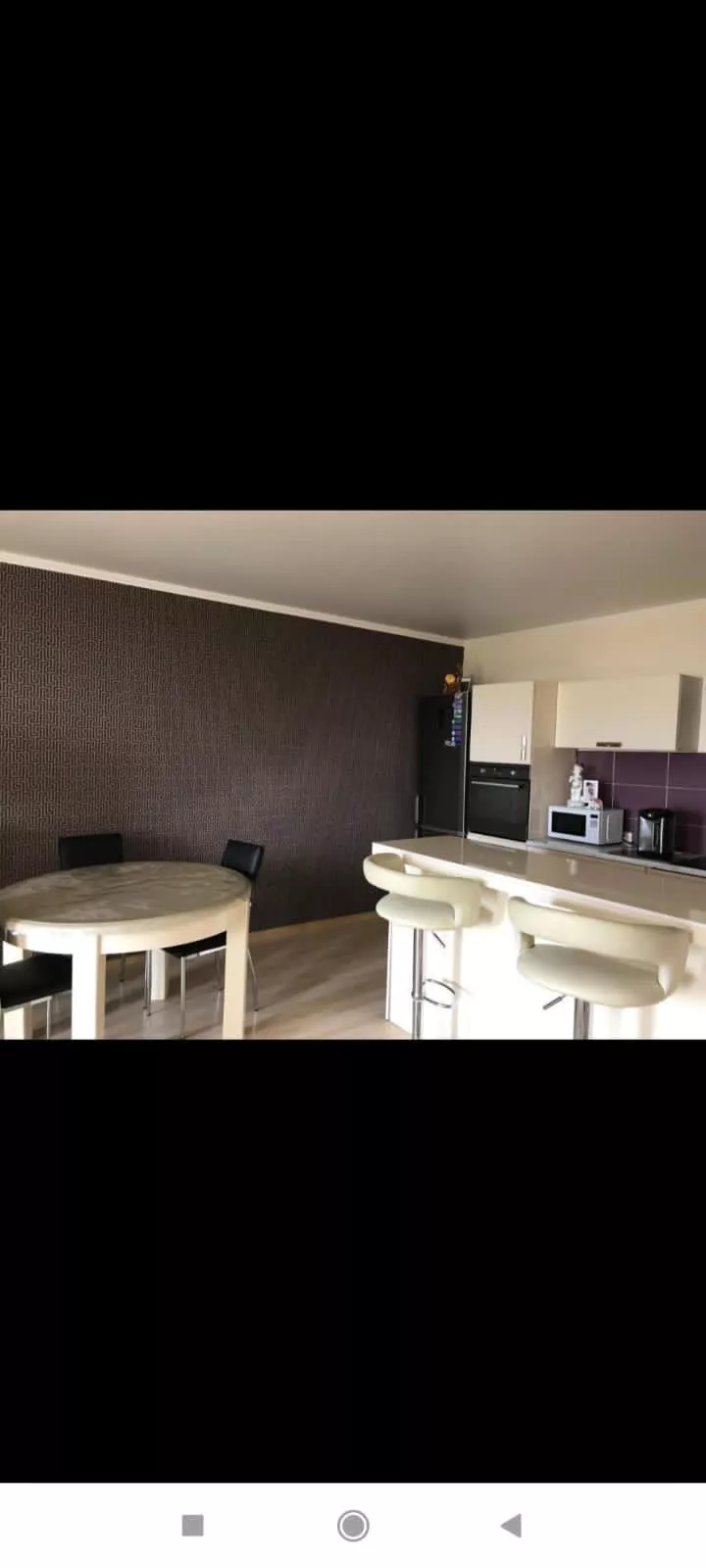 . Квартира в многоквартирном доме Квартира с видом на море . Сухум