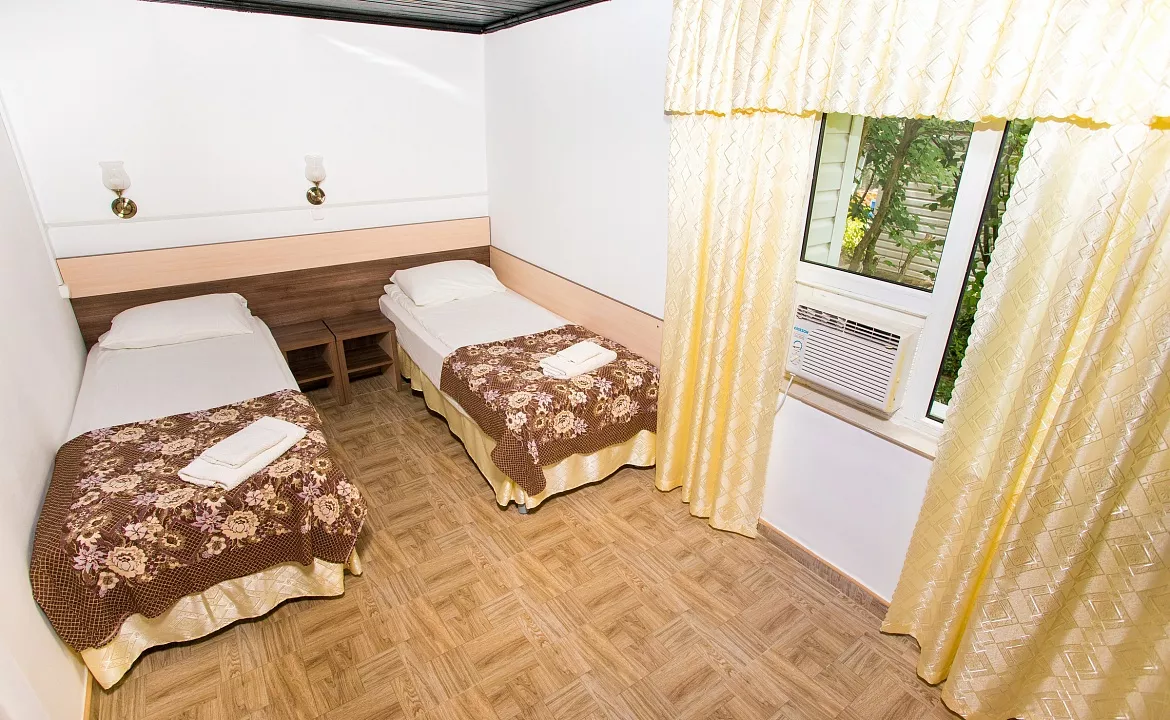 Коттедж. База отдыха "Слава". Витязево