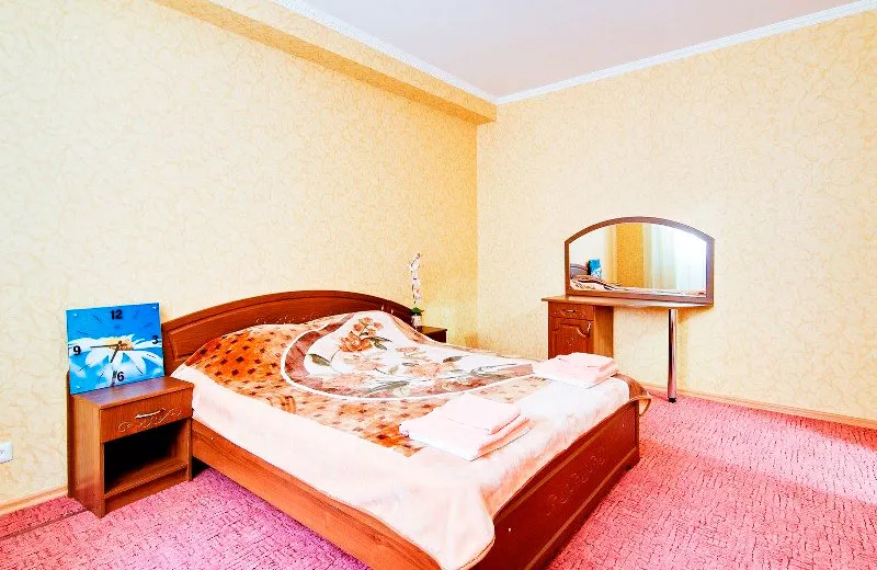 НОМЕР 2-Х КОМНАТНЫЙ 6-И МЕСТНЫЙ. Отель "Марсель". Витязево НОМЕР 2-Х КОМНАТНЫЙ 6-И МЕСТНЫЙ. Отель "Марсель". Витязево