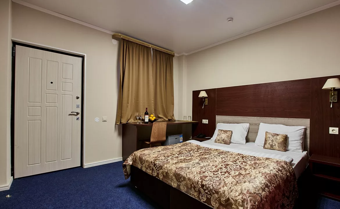 Стандарт. Отель "КОМФОРТ". Сухум