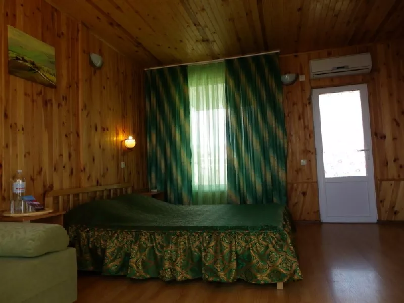 Корпус на ул.Подгорной,27 - Люкс-эко 150 м спуск к морю. Частное домовладение КАТЮША. Малореченское