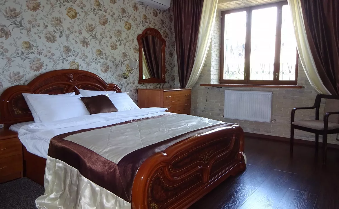 Апартамент. Гостевой Дом «ТАВР». Ялта