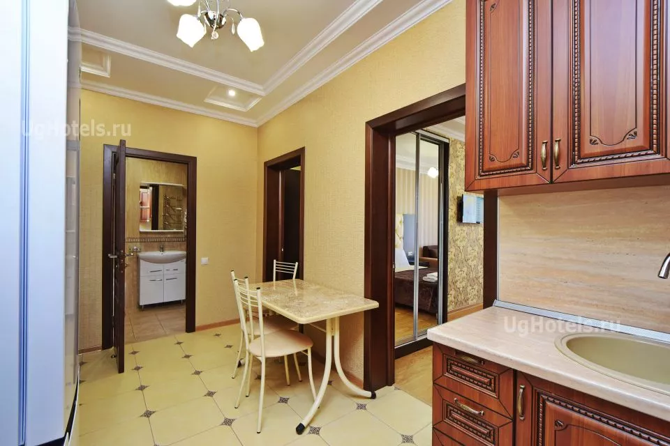 . Квартира в многоквартирном доме "2х-комнатная Мира 15". Кабардинка