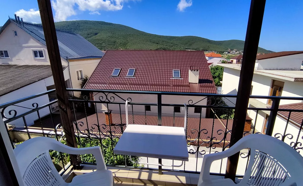 Двухместный с удобствами и балконом. Гостевой дом "Одиссей" - Кабардинка. Кабардинка Двухместный с удобствами и балконом. Гостевой дом "Одиссей" - Кабардинка. Кабардинка