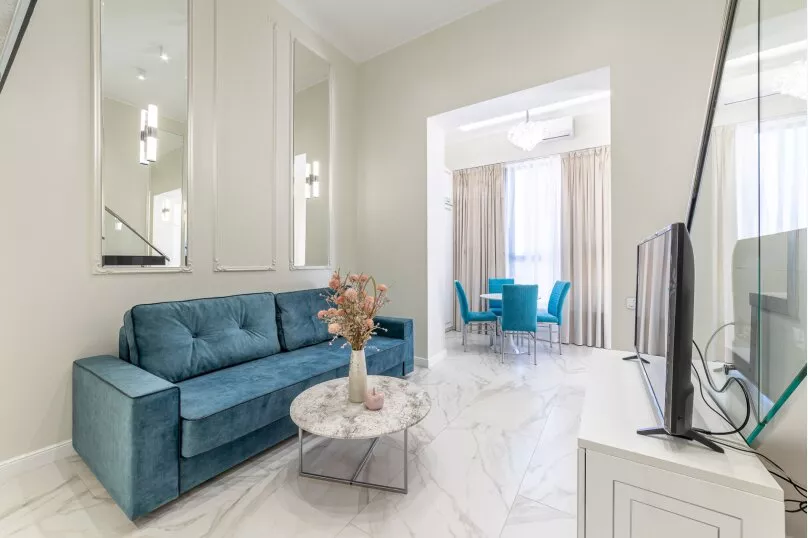 Двухуровневые апартаменты. Квартира в многоквартирном доме Апартаменты ЖК «Красная площадь». Сочи