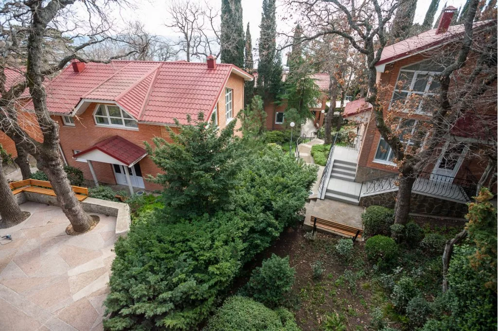 2-х местный люкс коттедж №3. Парк-отель "Родос". Кореиз