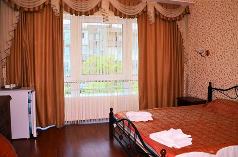 Полулюкс. Гостиница "На Эскадронной". Евпатория Полулюкс. Гостиница "На Эскадронной". Евпатория