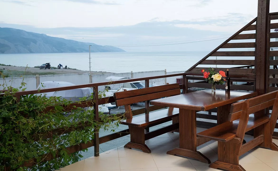 Семейный трехкомнатный (вид на море). Эллинги "KATRIN". Орджоникидзе