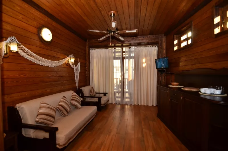 Каюта в корабле. Гостевой дом "Солнечный берег". Кацивели Каюта в корабле. Гостевой дом "Солнечный берег". Кацивели