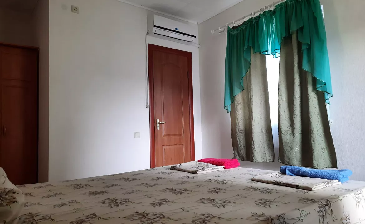 «Полулюкс». Гостевой дом Парус. Коктебель