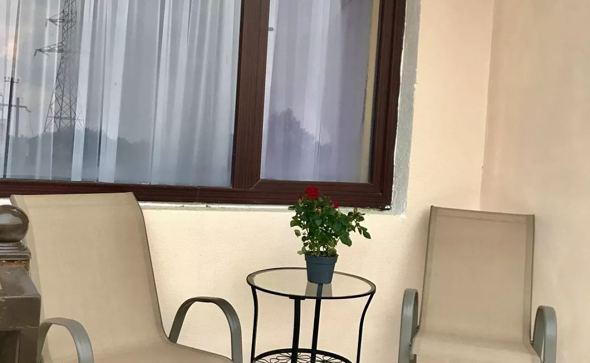 4-х местный номер с балконом Завтрак включен. База отдыха "Скурча". Сухум