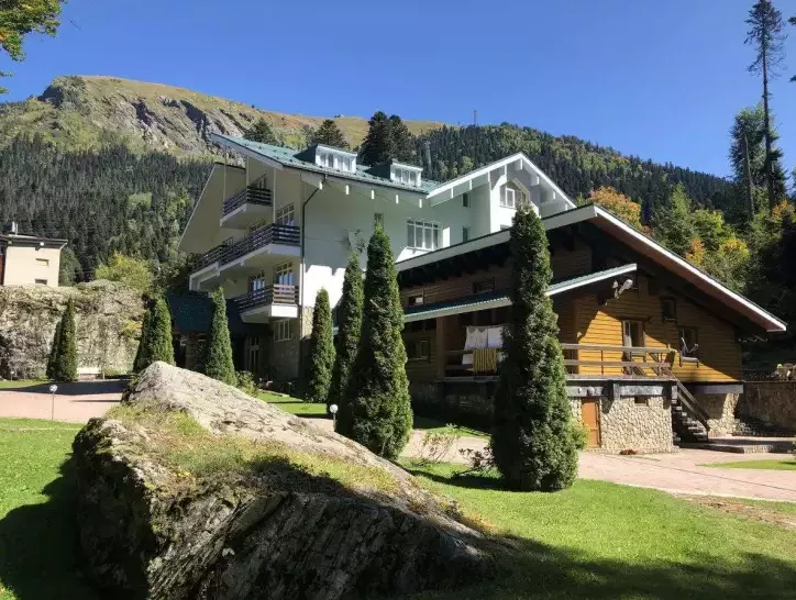 . Отель «Белалакая». Домбай-гостиницы