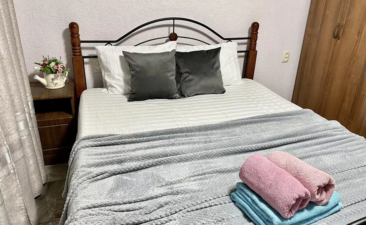 Трёхместный стандарт. "Брио" частный сектор. Геленджик Трёхместный стандарт. "Брио" частный сектор. Геленджик