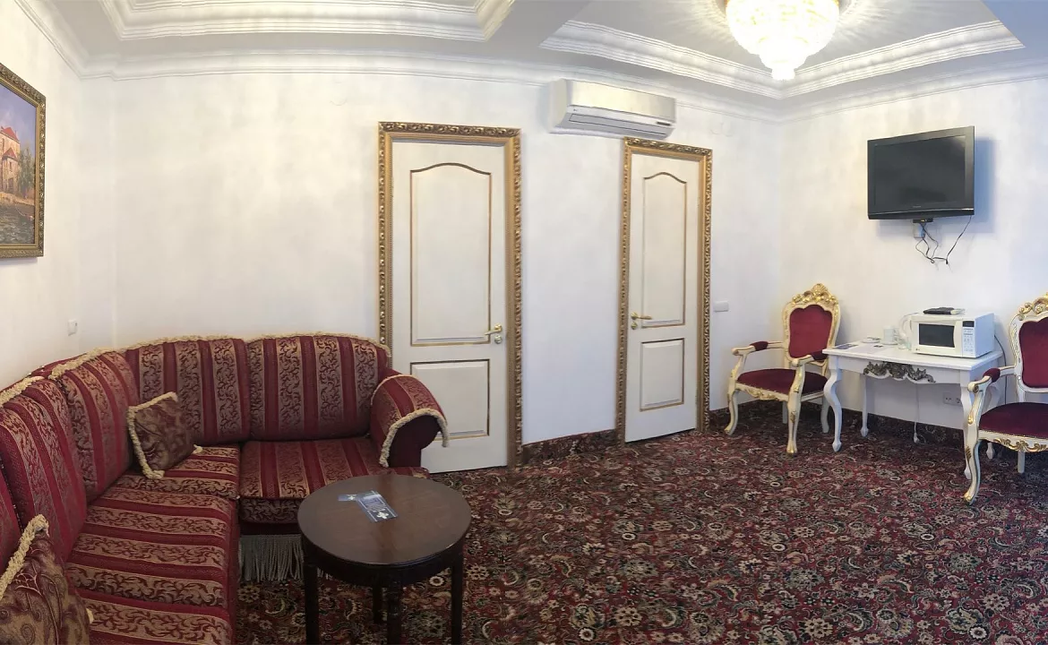 Люкс. Апартаменты Роял Никита. Никита