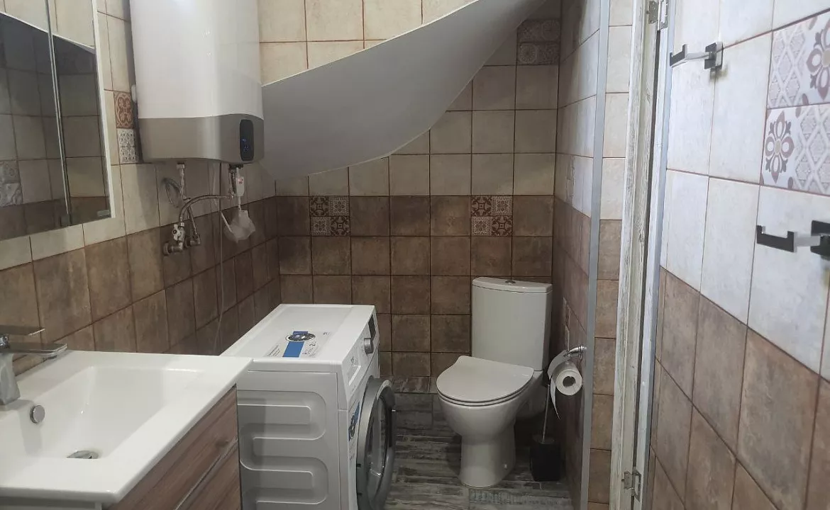 2 этаж. Апартаменты у Византийского Храма. Лоо