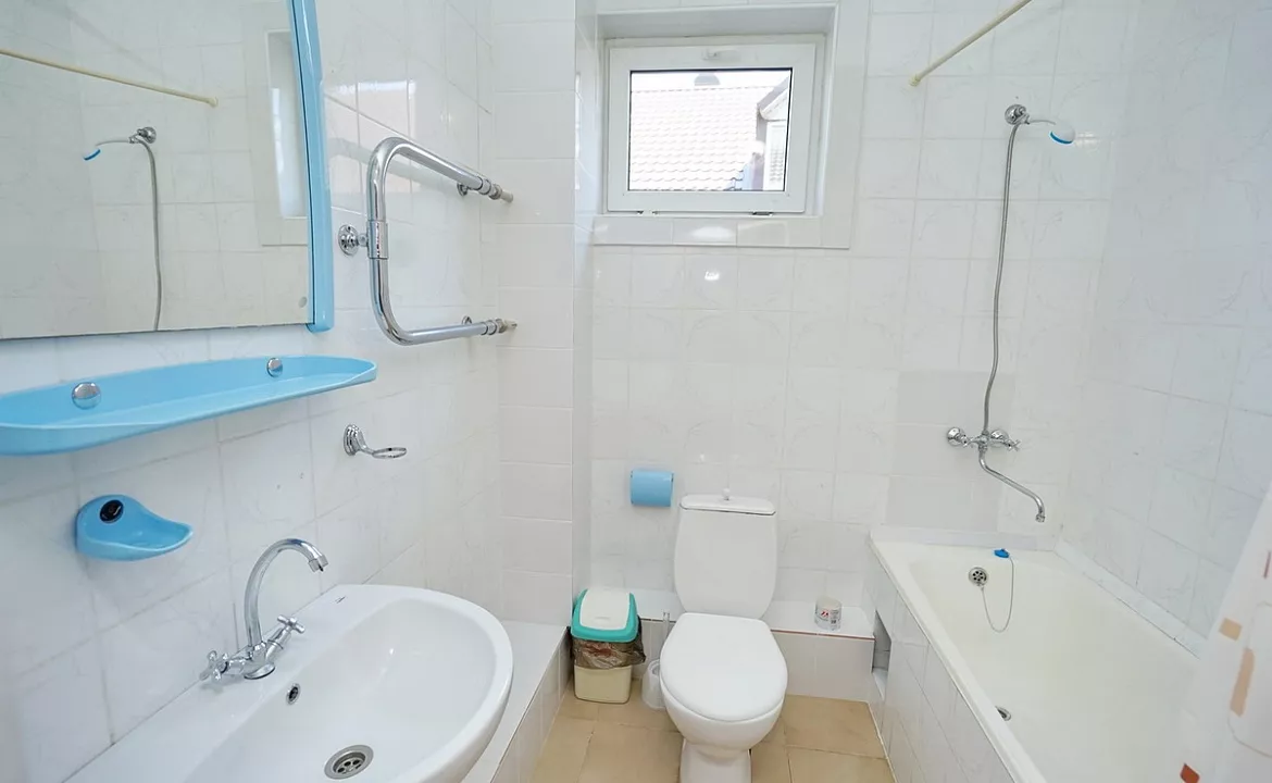 3-х местный номер стандарт. Гостевой дом Атлантис. Лазаревское