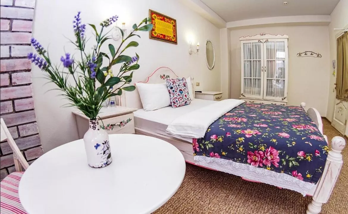 Стандартный двухместный номер с 1 кроватью. Бутик-Отель Савва. Красная Поляна